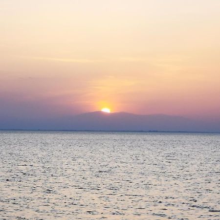 אגיה טריאדה Pure Bliss Luxury Beachfront Apartment With Panoramic Sea Views, Electric Bbq, Gym Equipment And More מראה חיצוני תמונה